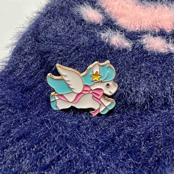 Unicorn Enamel Pin Cute Unicorn Pin - Picture 3 of 7